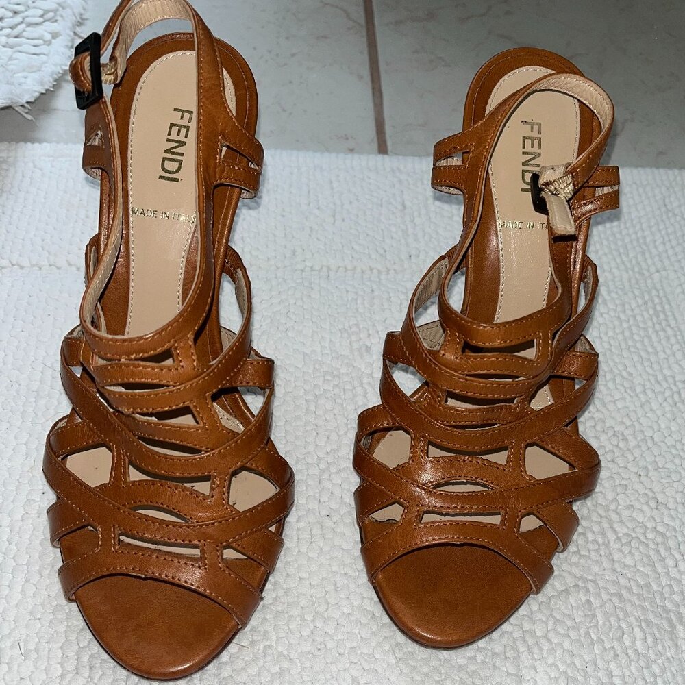 NEW- Fendi Tobacco high heel sandal size 35